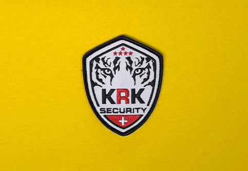 Gestickte Wappenabzeichen für die Agenten von KRK Security